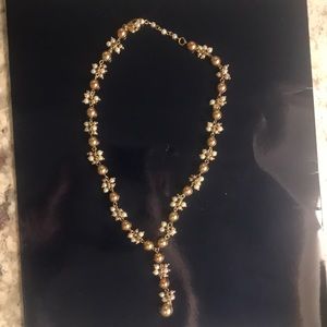 Beautiful pearl-style necklace
